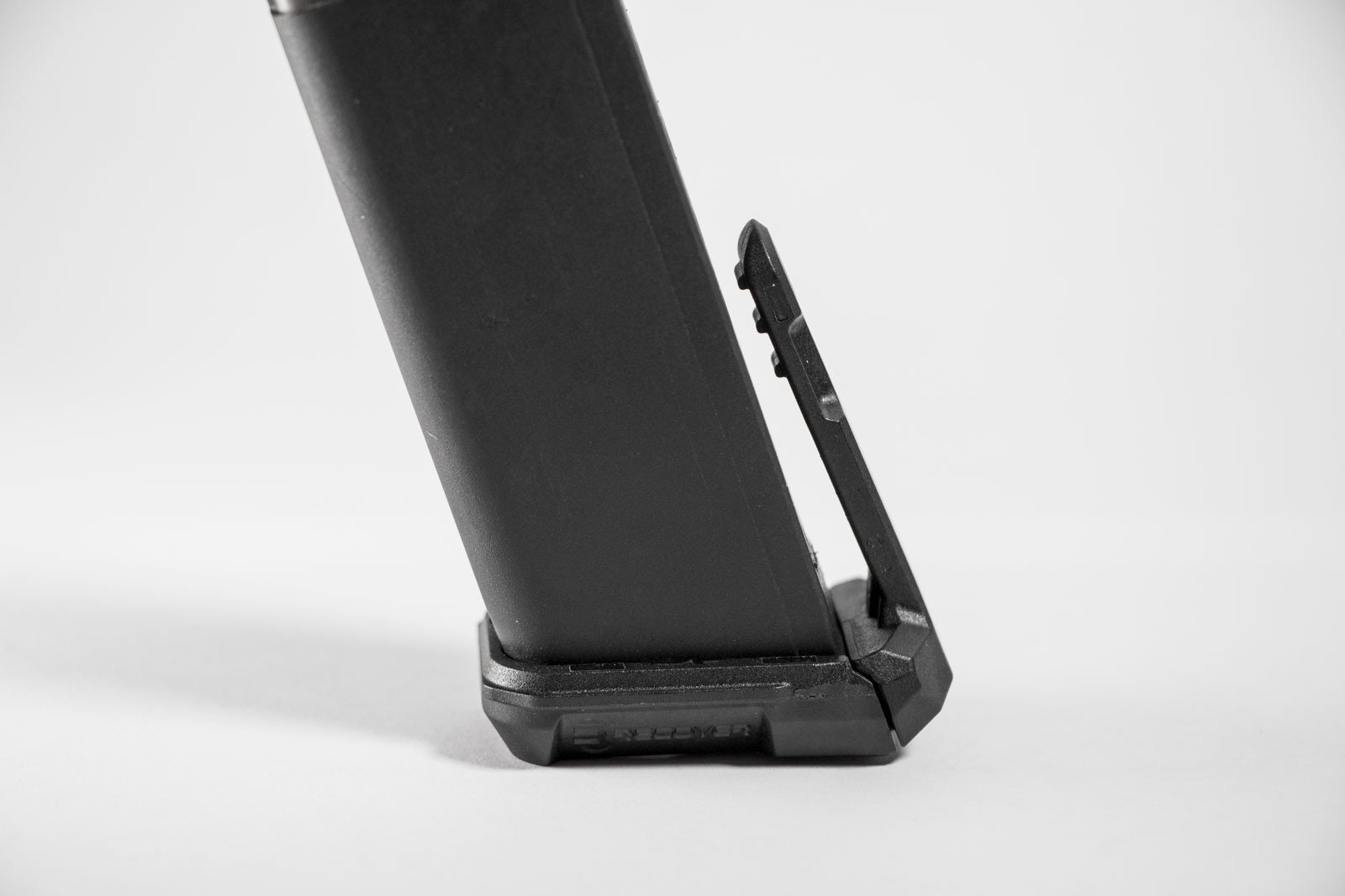 Glock Magazine Clips for the G17 - no more holsters